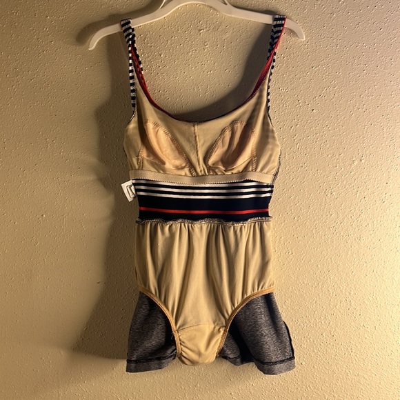 Vintage one piece romper swimsuit - Picture 4 of 4
